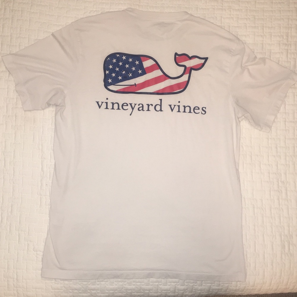 Vineyard Vines T-shirt